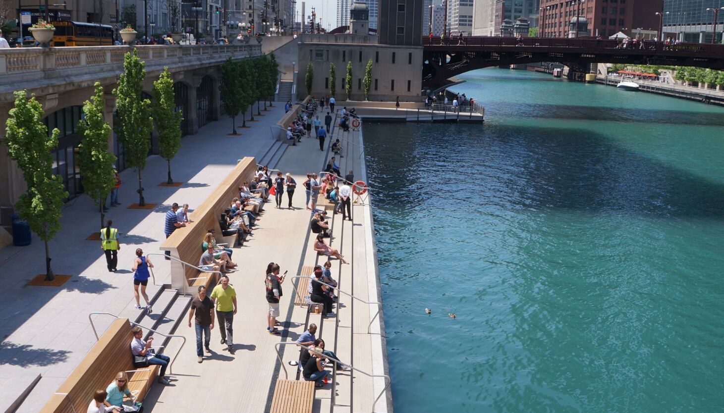 افزایش مالیات هتل‌ها در شیکاگو برای رونق گردشگری؛ آیا این سیاست مؤثر است؟