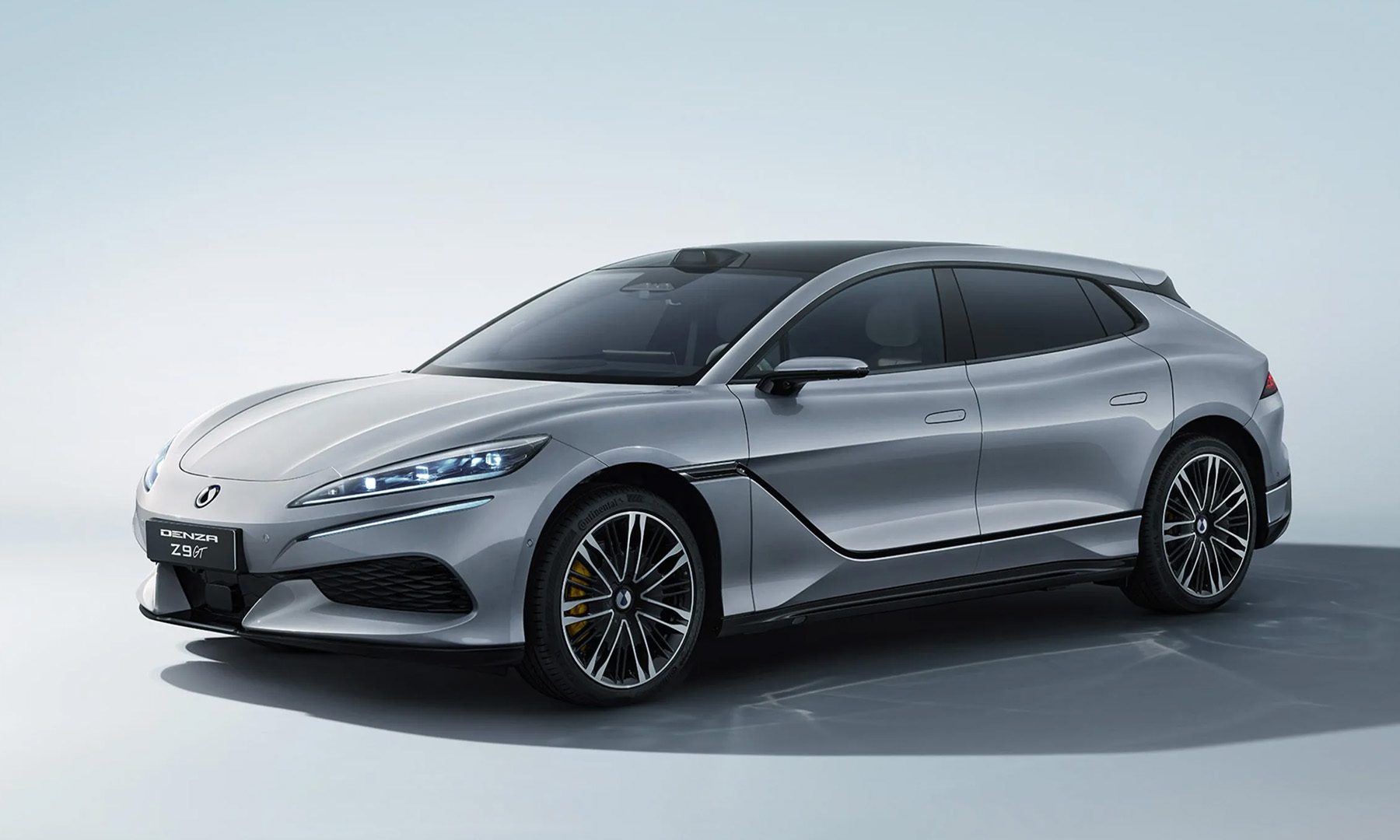 دنزو Z9 GT؛ خودروی الکتریکی با طولانی‌ترین برد حرکتی جهان معرفی شد