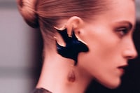 سنت لورن پاییز/زمستان ۲۰۲۶: اوج تجمل و بازتعریف قدرت زنانه در مد