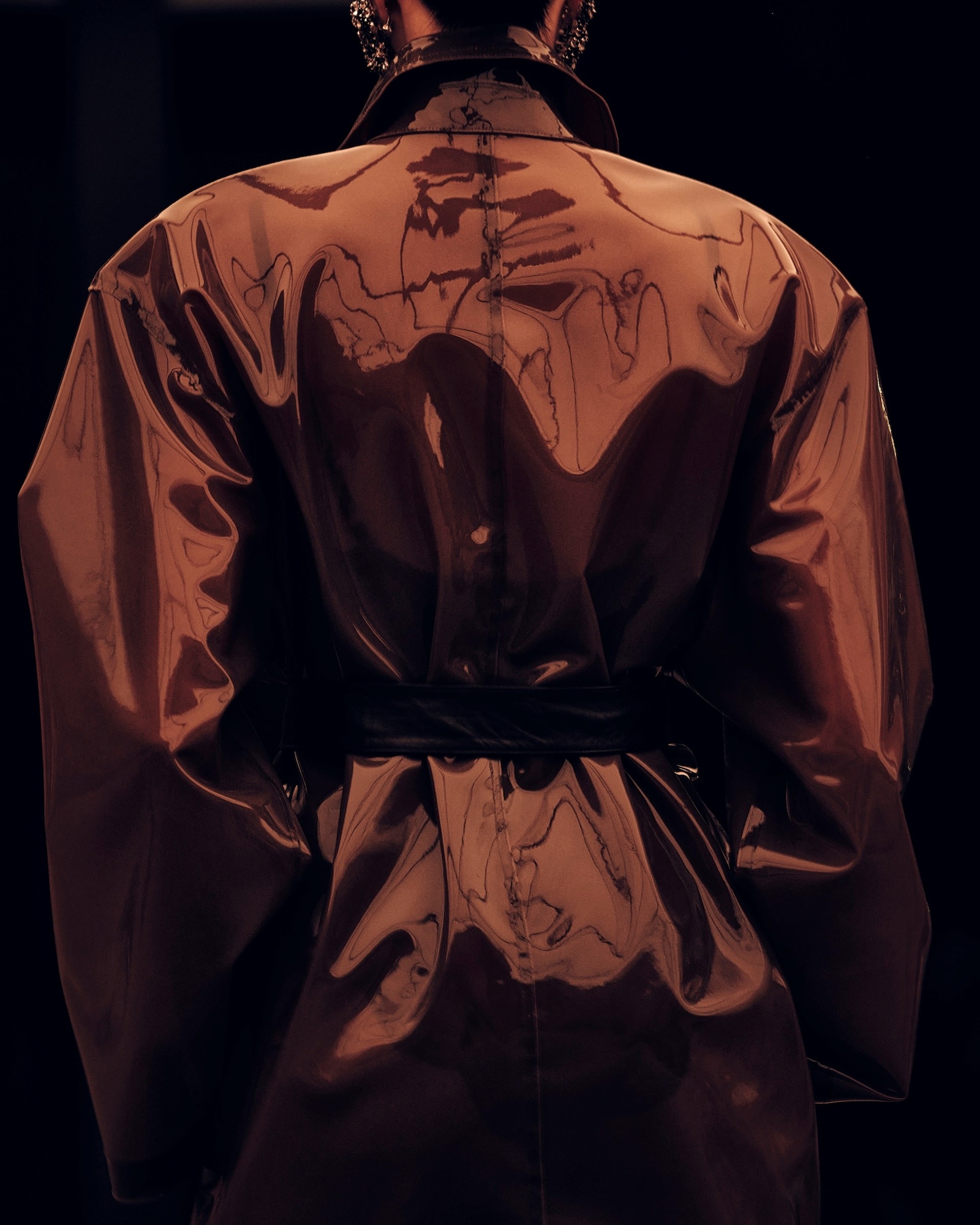 سنت لورن پاییز/زمستان ۲۰۲۶: اوج تجمل و بازتعریف قدرت زنانه در مد