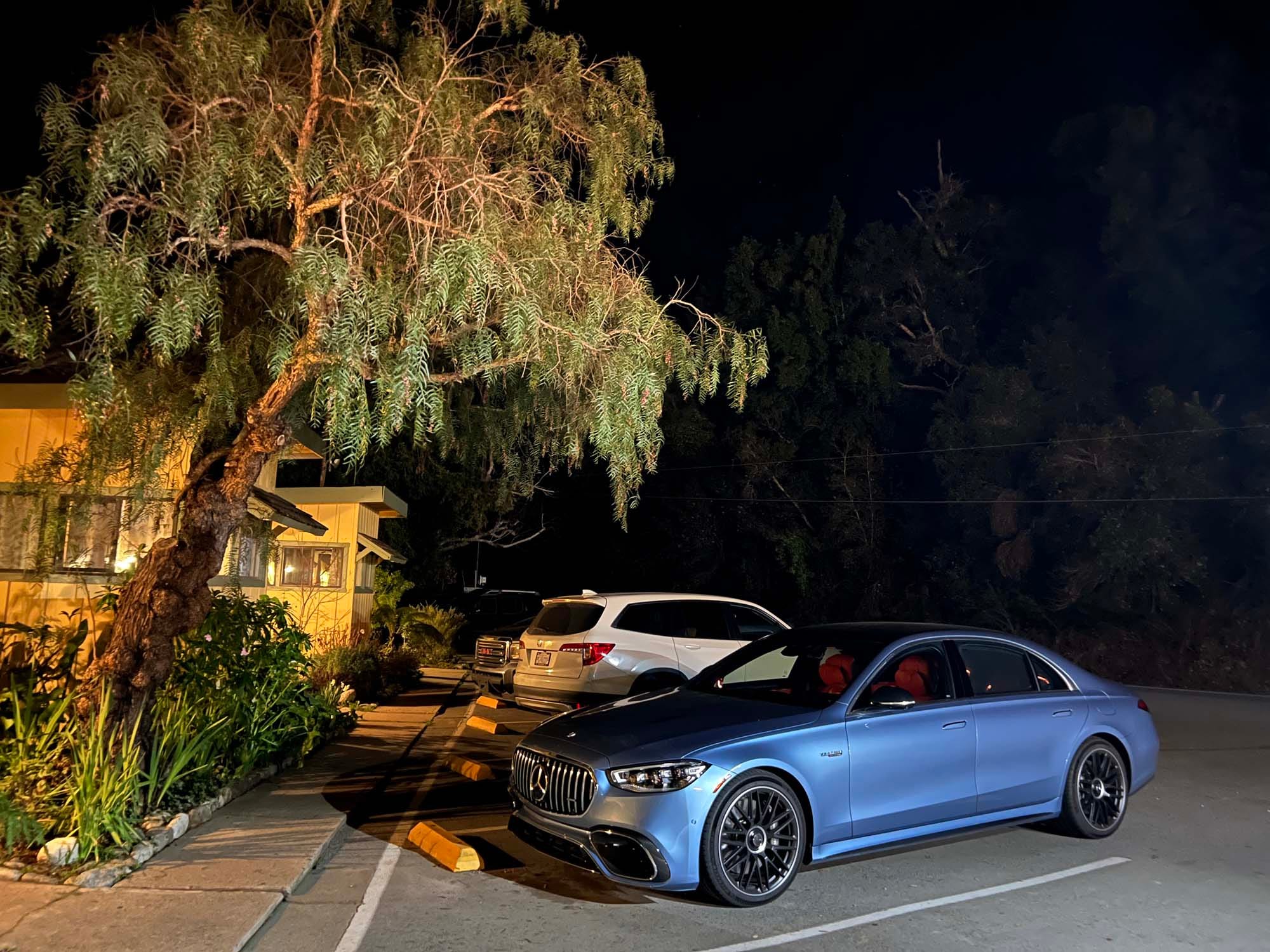 مرسدس-ای‌ام‌جی S63 E-Performance: سفری جاده‌ای در کالیفرنیا با نماد لوکس و هیبریدی