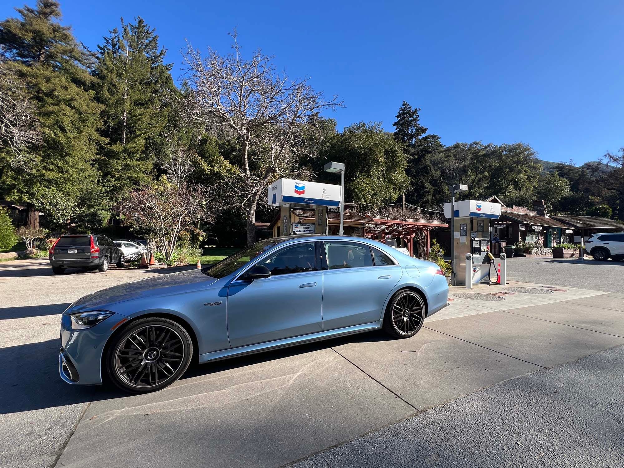 مرسدس-ای‌ام‌جی S63 E-Performance: سفری جاده‌ای در کالیفرنیا با نماد لوکس و هیبریدی