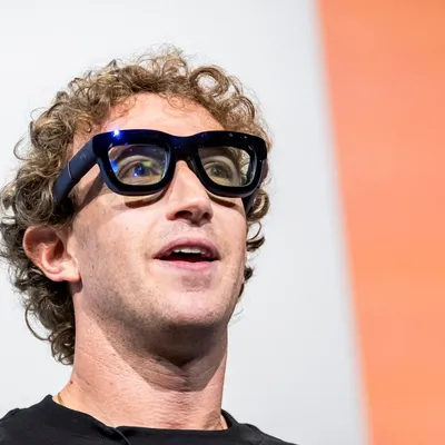 Meta Faces US Lawsuit Over Smart Glasses Privacy Concerns Amid Human Review Allegations