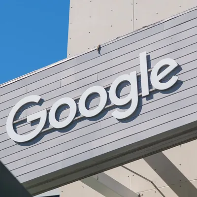 Google'ın Savunma Sektörüne Gizli Dönüşü: Pentagon ile Yeni Yapay Zeka Anlaşması