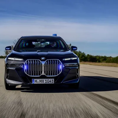 تغطية خاصة: تعرف على سيارات الملك تشارلز الثالث المدرعة من BMW