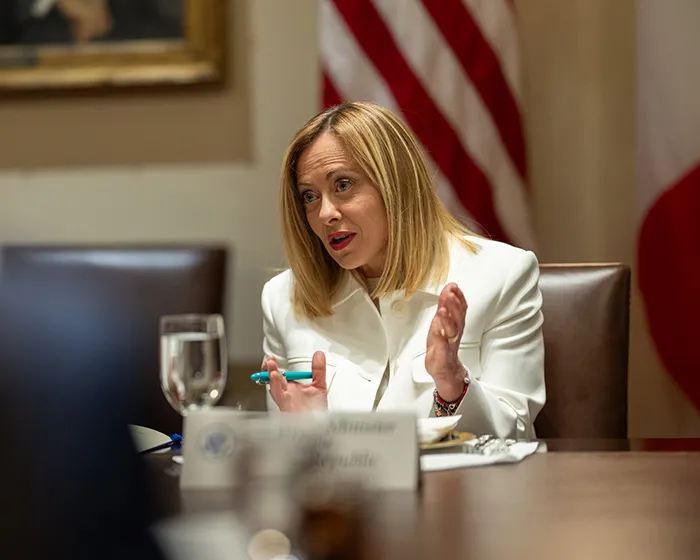 گیورجیا ملونی: نخست‌وزیر ایتالیا در برابر انتشار تصاویر جعلی با هوش مصنوعی ایستادگی می‌کند