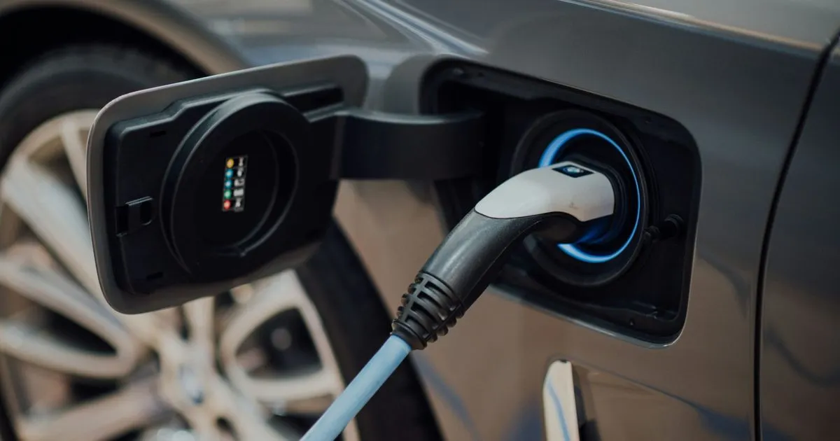 Chinese Researchers Unveil Solid-State Battery with Ultra-Fast Charging Potential