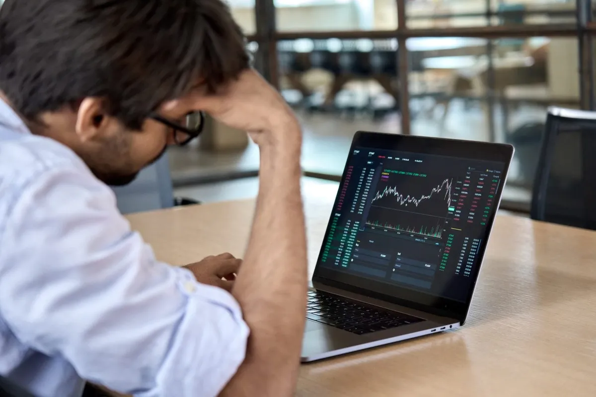 تحلیل جامع XRP: پتانسیل سرمایهگذاری در بازار نزولی و چشمانداز آینده
