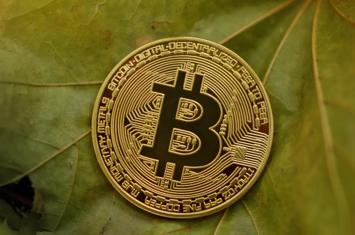 تحلیل روند تاریخی بیت‌کوین: آیا کف قیمتی در فصل چهارم سال رخ می‌دهد؟