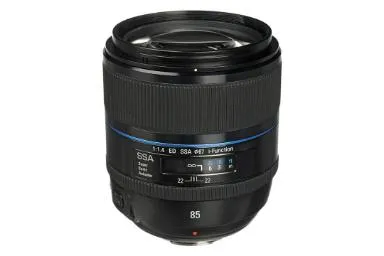 مقایسه سامسونگ NX 85mm F1.4 ED SSA {request()->input('language_config')['common']['with']} سونی *FE 24-70mm F4 ZA OSS Carl Zeiss Vario Tessar T