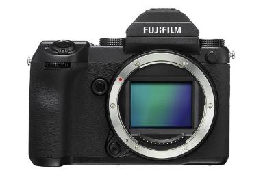 مقایسه فوجی فیلم GFX 50S با کانن EOS 5D Mark IV