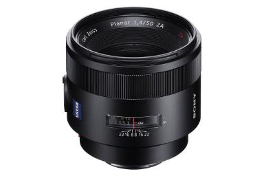 مقایسه سونی کارل زایس Planar T* 50mm F1.4 ZA SSM با کانن EF 24-105mm F4L IS II USM