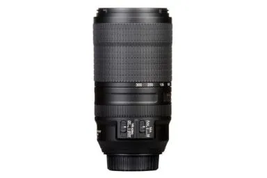 مقایسه نیکون AF-P Nikkor 70-300mm F4.5-5.6E ED VR {request()->input('language_config')['common']['with']} نیکون AF-S Nikkor 600mm F4E FL ED VR