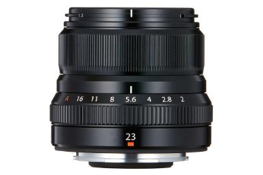 مقایسه فوجی فیلم XF 23mm F2 R WR با سیگما 105mm F2.8 DG DN Macro