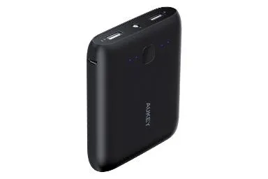 مقایسه آکی PB-N42 با ظرفیت 10000 میلی‌آمپر ساعت {request()->input('language_config')['common']['with']} تسکو TP 888 با ظرفیت 30000 میلی‌آمپر ساعت