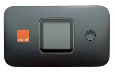 مقایسه هواوی E5785-320 {request()->input('language_config')['common']['with']} سرکام LTE2122GR