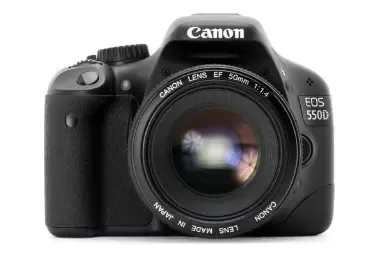 مقایسه کانن EOS 550D {request()->input('language_config')['common']['with']} نیکون کولپیکس L830