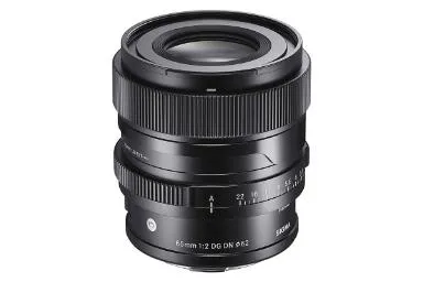 مقایسه سیگما 65mm F2 DG {request()->input('language_config')['common']['with']} سونی E 50mm F1.8 OSS