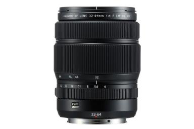 مقایسه فوجی فیلم GF 32-64mm F4 R LM WR با کانن EF-S 18-135mm F3.5-5.6 IS STM