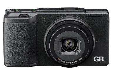 مقایسه کانن EOS 90D با ریکو GR II