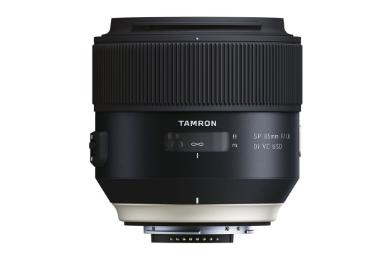 مقایسه تامرون SP 85mm F1.8 Di VC USD با کانن EF-S 18-135mm F3.5-5.6 IS STM