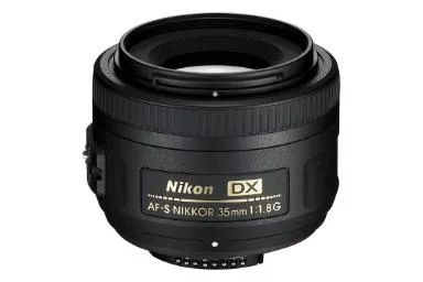 مقایسه فوجی فیلم XF 35mm F1.4 R {request()->input('language_config')['common']['with']} نیکون AF-S DX Nikkor 35mm F1.8G