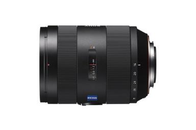 مقایسه سونی Vario-Sonnar T* 16-35mm F2.8 ZA SSM II با کانن EF-S 18-135mm F3.5-5.6 IS USM