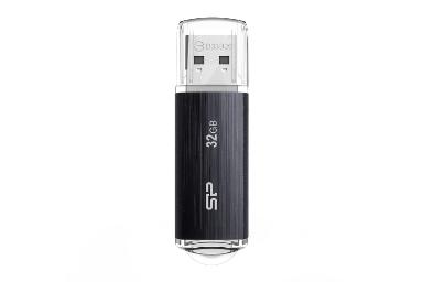 مقایسه سیلیکون پاور مدل Blaze B02 ظرفیت 32 گیگابایت USB 3.2 با ای دیتا مدل UV150 ظرفیت 32 گیگابایت