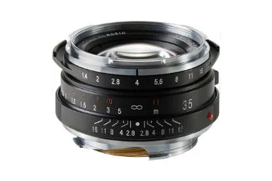 عکس فوخلندر 35mm F1.4 Nokton
