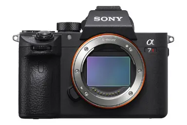 مقایسه نیکون کولپیکس L28 با سونی a7R III