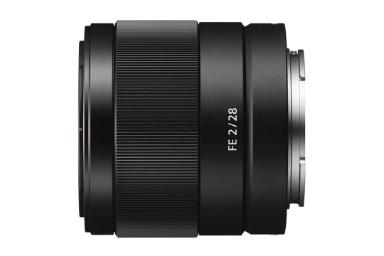 مقایسه سونی FE 28mm F2 با کانن EF 24-70mm f/4L IS USM