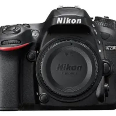 نیکون D7200