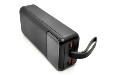 مقایسه سیلیکون پاور QP66 با ظرفیت 10000 میلی‌آمپر ساعت {request()->input('language_config')['common']['with']} وریتی V-PP143-22PD با ظرفیت 30000 میلی‌آمپر ساعت