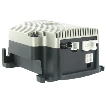 مقایسه کنترلر ربات صنعتی Epson R13NZ900D2 با کنترلر ربات صنعتی Schneider Electric SD218