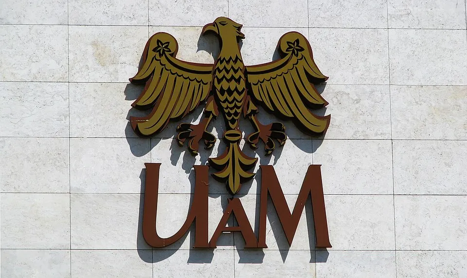 Adam Mickiewicz Üniversitesi