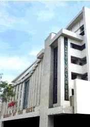 جامعة الشرق
