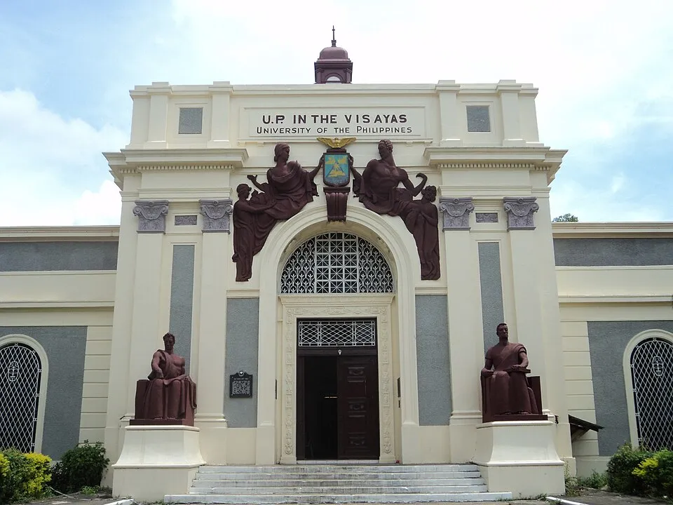 جامعة الفلبين فيساياس