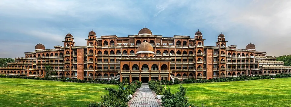 جامعة بيشاور