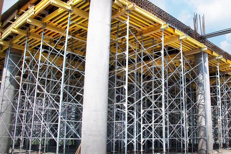 بررسی عملکرد اسکافلد مثلثی در سازه های بلند